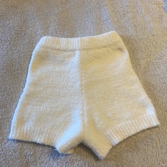 Cream fuzzy shorts - Picture 2 of 2